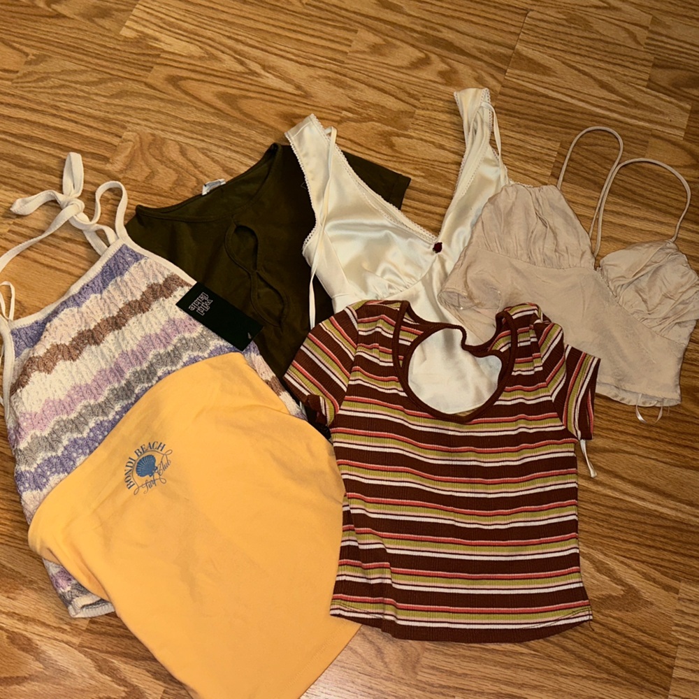 Trendy Women's Tank Tops Collection